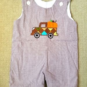 Nwot Smockadot Embroidered Truck Shortall 24m